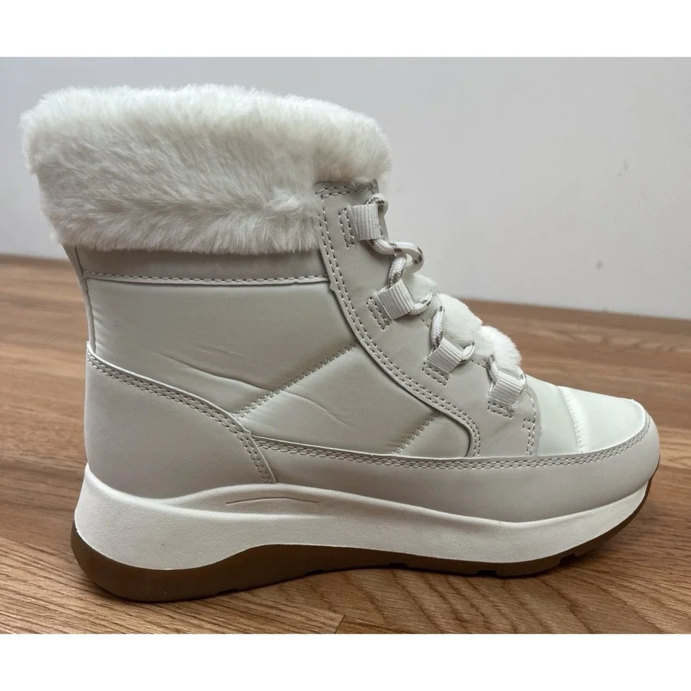 Dream Pairs Snow Winter Boots, Off-White, Women's Size 7 NEW